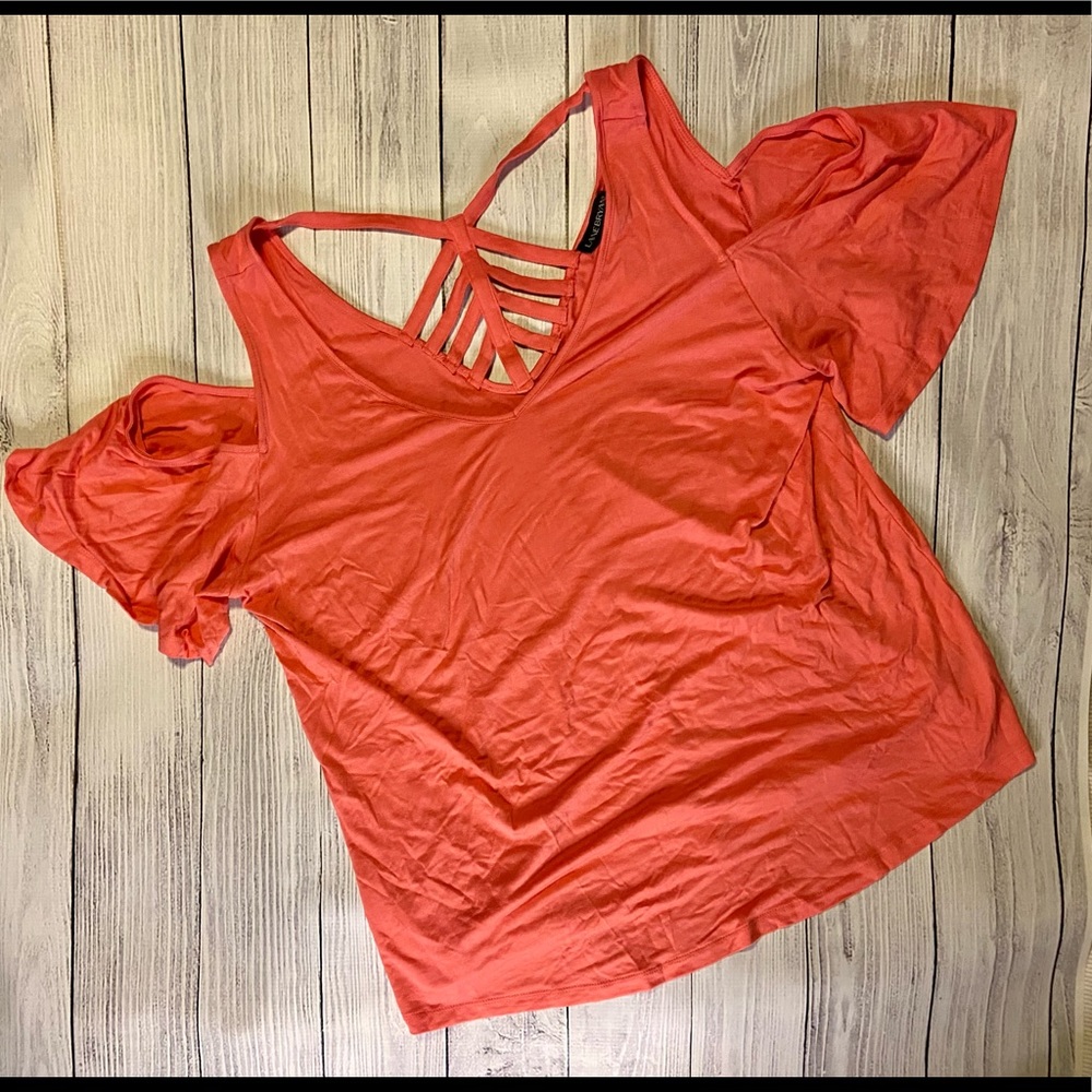 NWT Lane Bryant Coral  Cold Shoulder Top with back detail 
Size 14/16